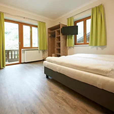 Chalet Holiday Lodge Central Saalbach